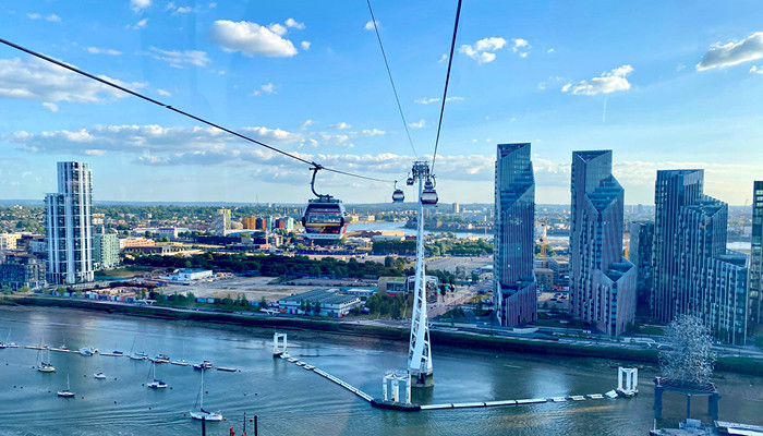 image of cable cars over the river thames in Greenwich