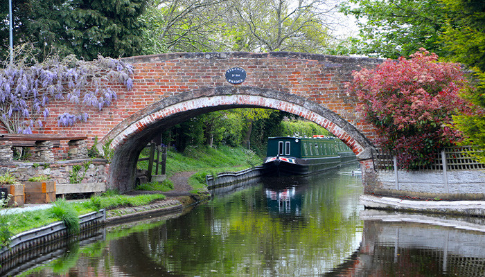 canal bridge at penkridge