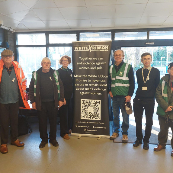 Bletchley White Ribbon Day Stand