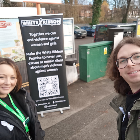 Stone Station White Ribbon Day Stand