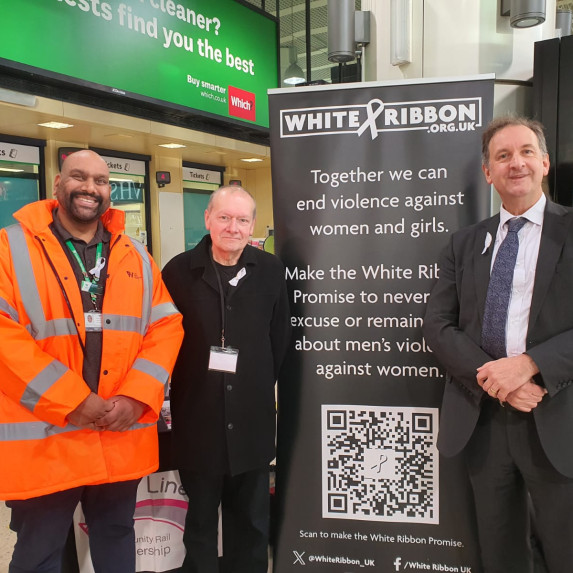 Watford Junction White Ribbon Day Stand