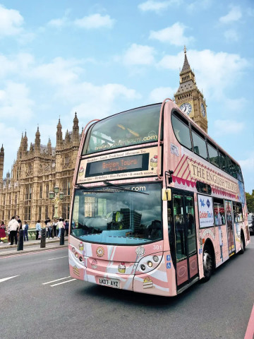 Taylor Swift Inspired London Afternoon Tea Bus Golden Tours