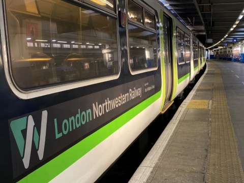 Advice to rail passengers upgraded to 'do not travel'