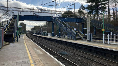 New lifts to deliver fully step-free access to passengers at Apsley station