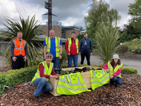 Volunteers brighten up Tamworth station during Mental Health Awareness Week