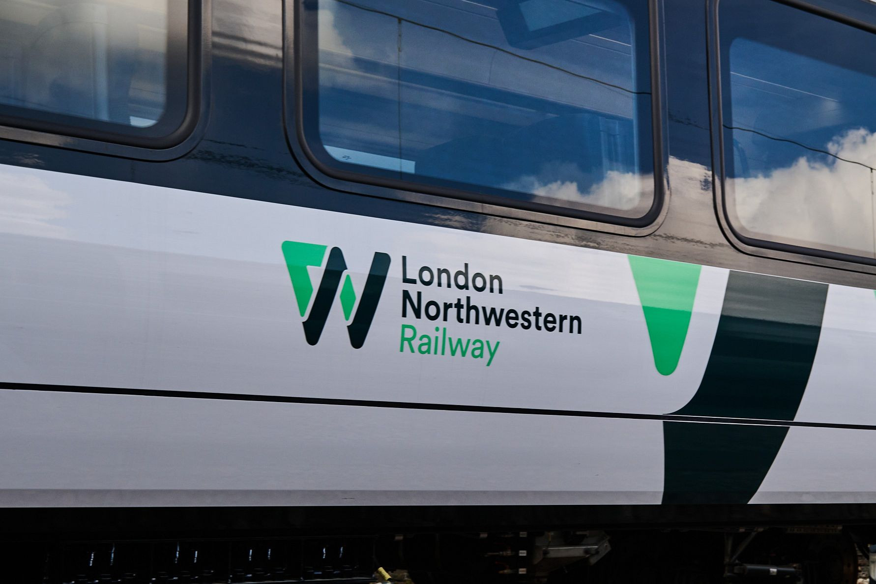 London Northwestern Railway invites passengers to name Invictus Games Foundation train