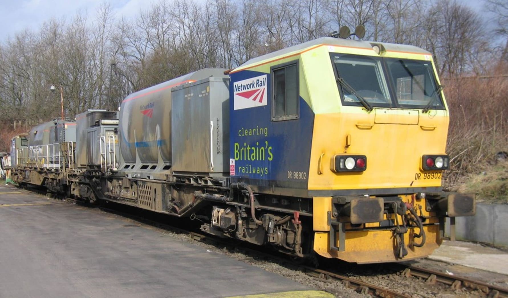 Leaves off the line: leaf-busting locos help keep passengers on the move this autumn