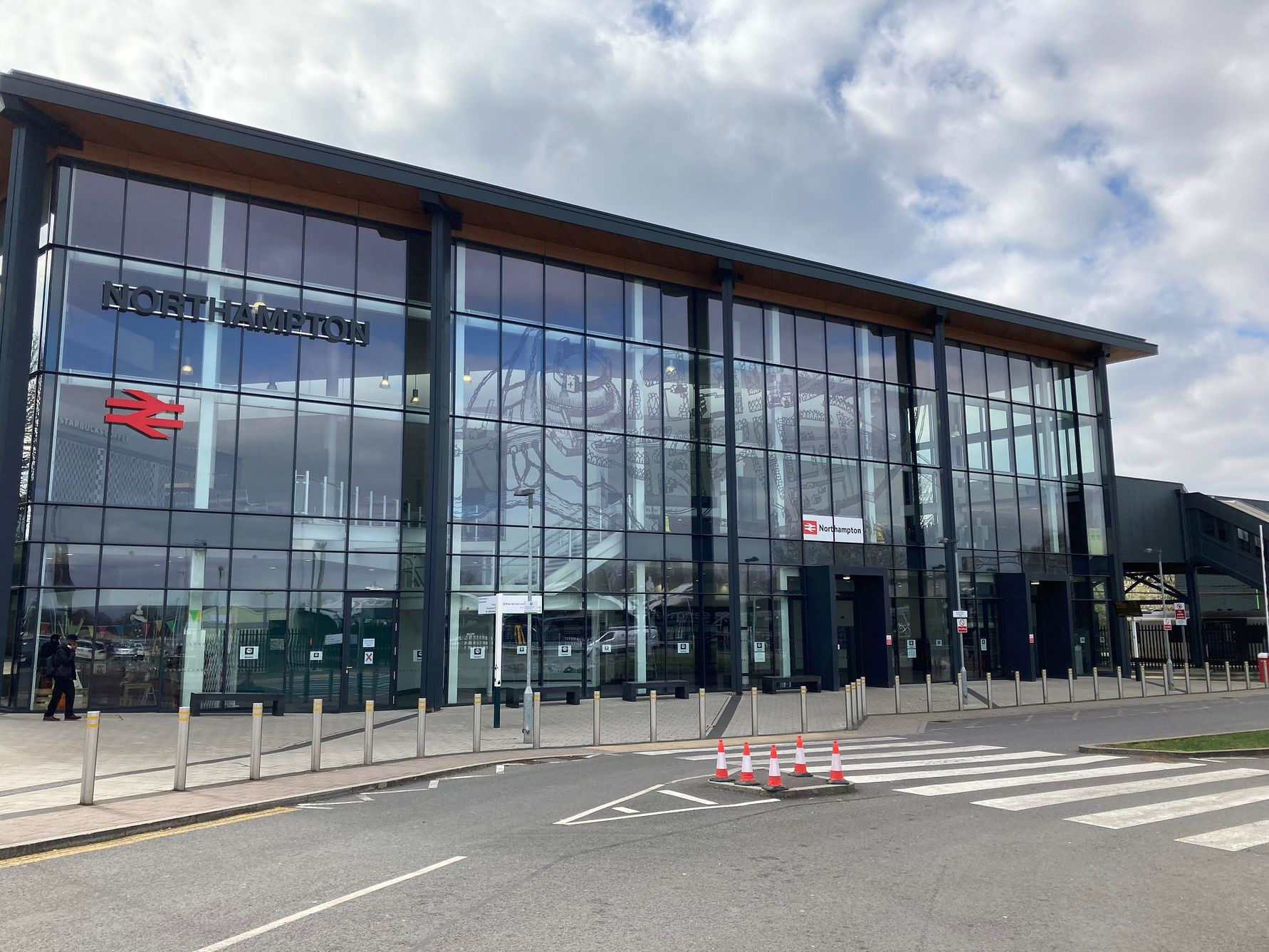 London Northwestern Railway: National commendation for Northampton railway station
